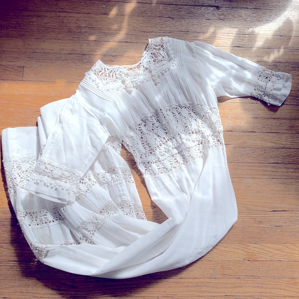 Beautiful Antique 100% Cotton&Lace Dress Embroidered Bell flowers 🤍
